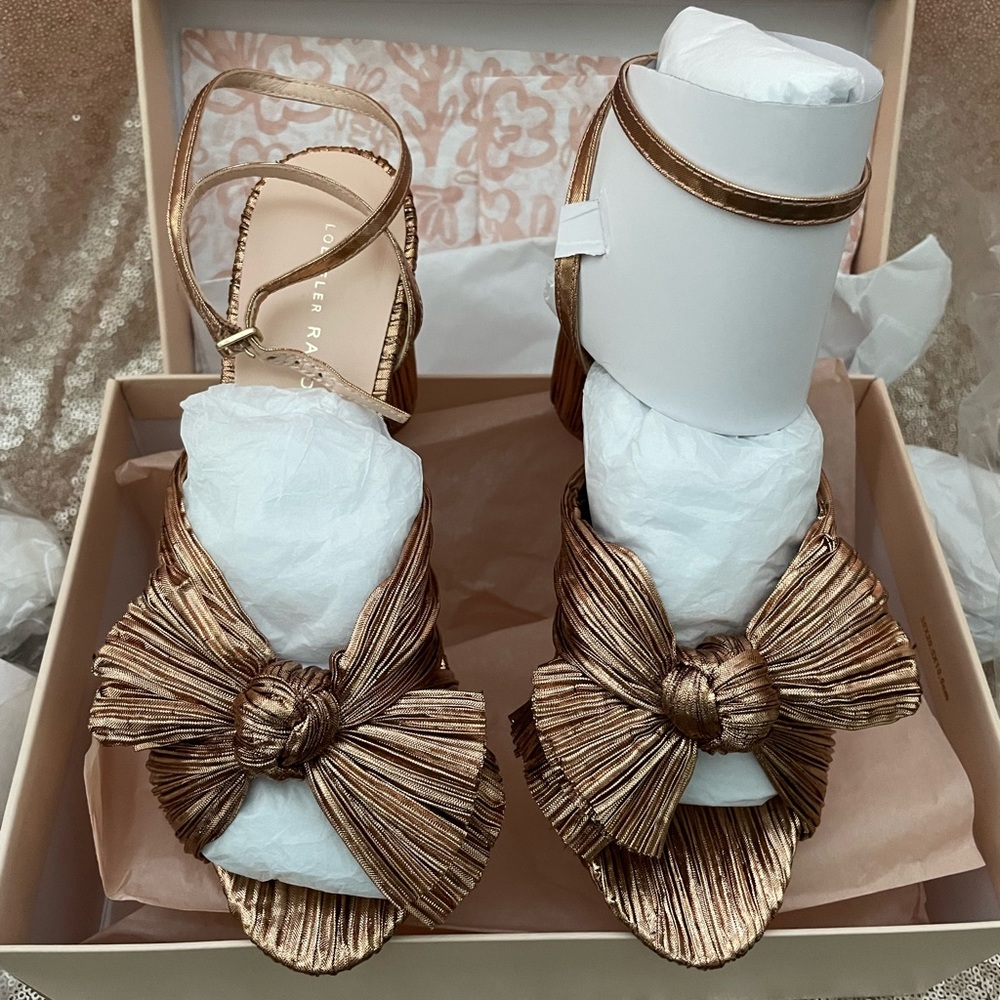 Loeffler Randall Camellia heels sz 8 NWT